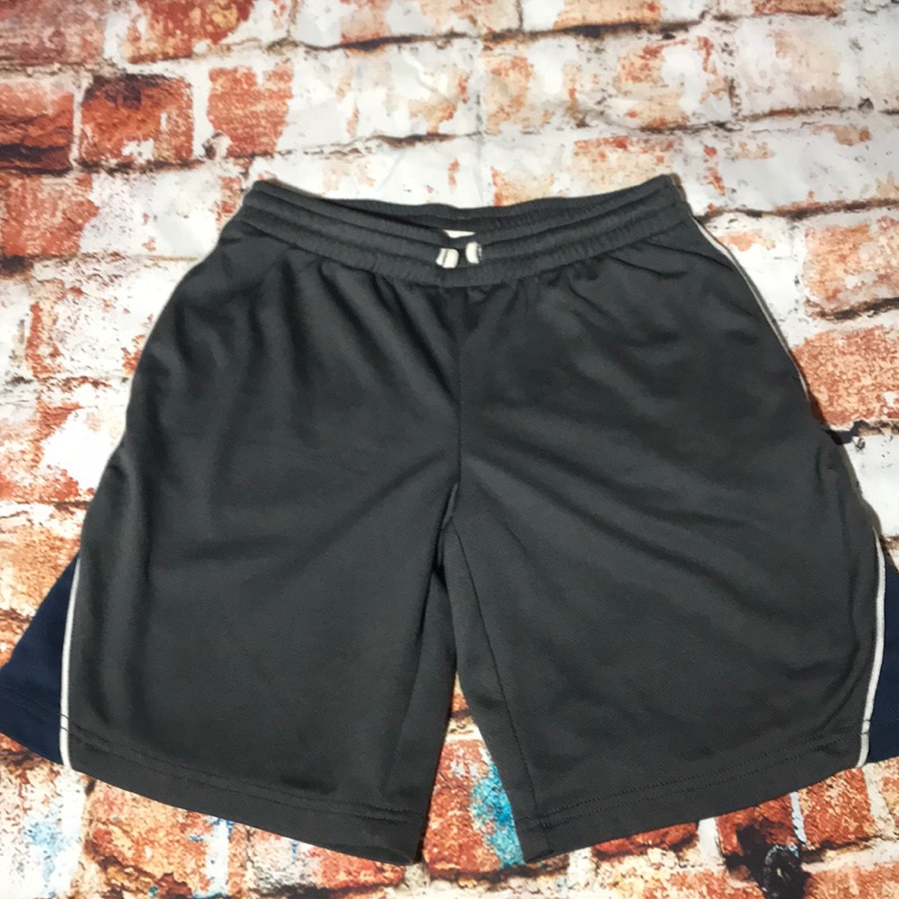Like New-Boys Basketball Shorts
